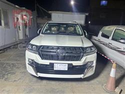 تۆیۆتا لاند کروزەر